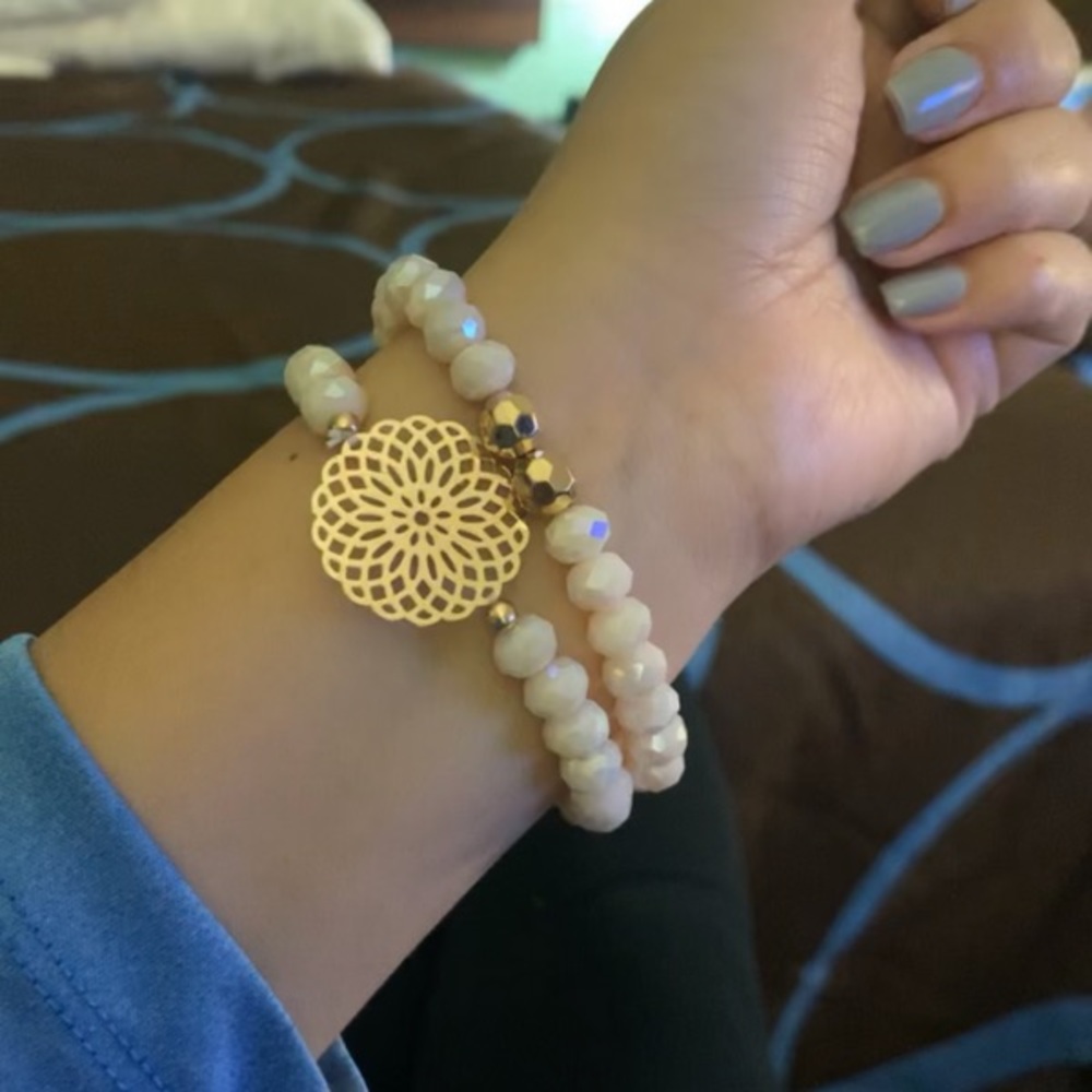 NWT bracelet set of 2